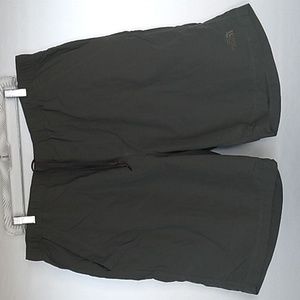 The North Face Men's Athletic Shorts Olive Green Size XL
